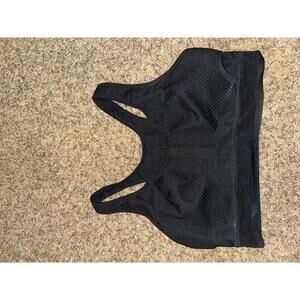 Nike Women's Dri-Fit Swoosh Ultrabreathe Sports Bra